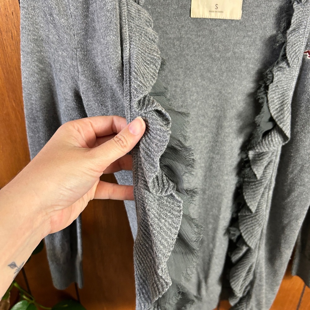 Vintage y2k Hollister Gray Ruffle Front Cardigan Sweater Women's Small - Picture 5 of 9